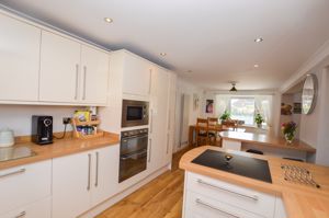 Kitchen/Diner- click for photo gallery
